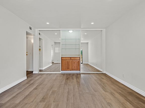 4th image of 300 N Civic Dr APT 413