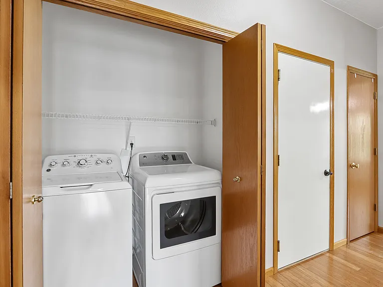 1551 Ranier Dr — Photo 16