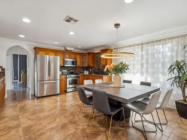 7528 Sycamore Dr, Citrus Heights, CA 95610