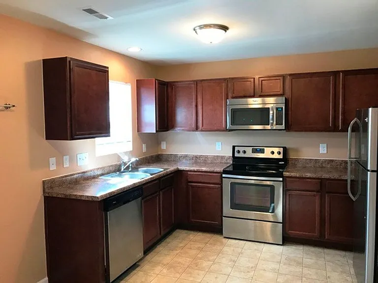 3457 Kernstown Dr — Photo 6