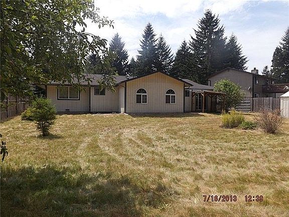 4th image of 281 E Fir Dr