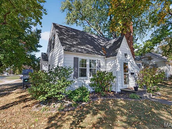 2nd image of 1391 Fairfax St