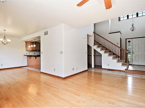 3rd image of 315 William Latham Dr