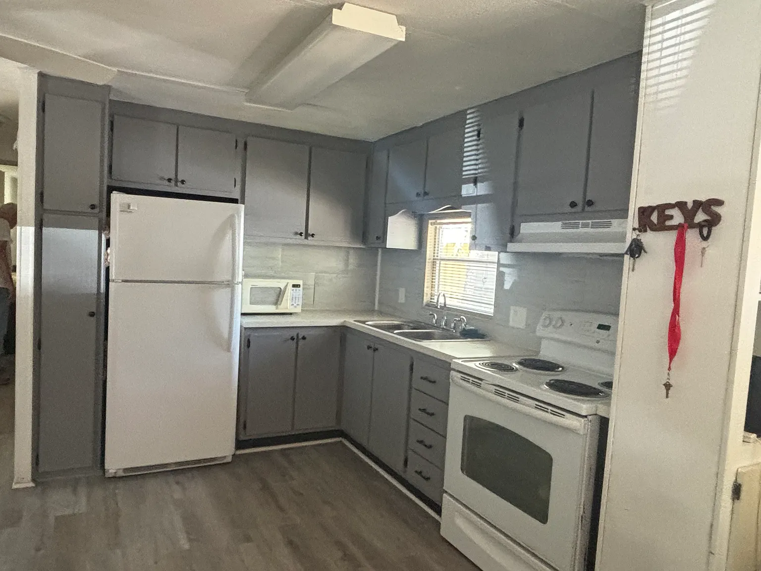 641 W Plantation Blvd — Photo 2