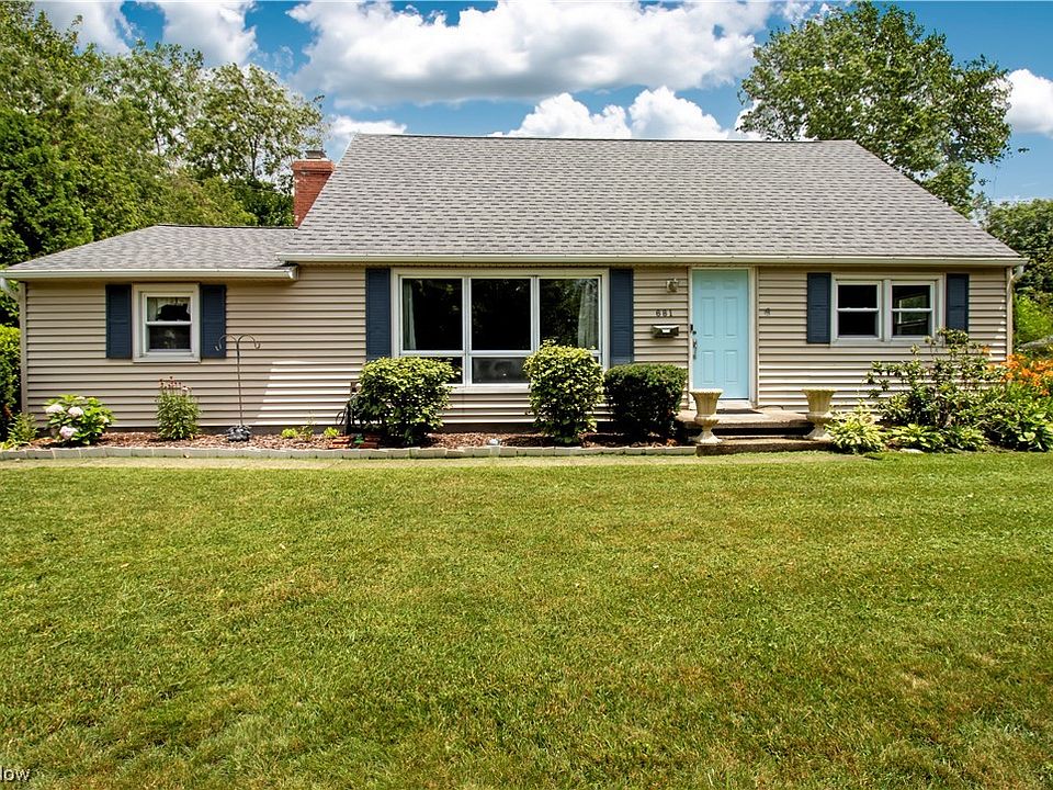 1st image of 681 Woodland Ave
