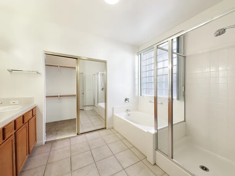 9802 Bourbon Rose Ct — Photo 9