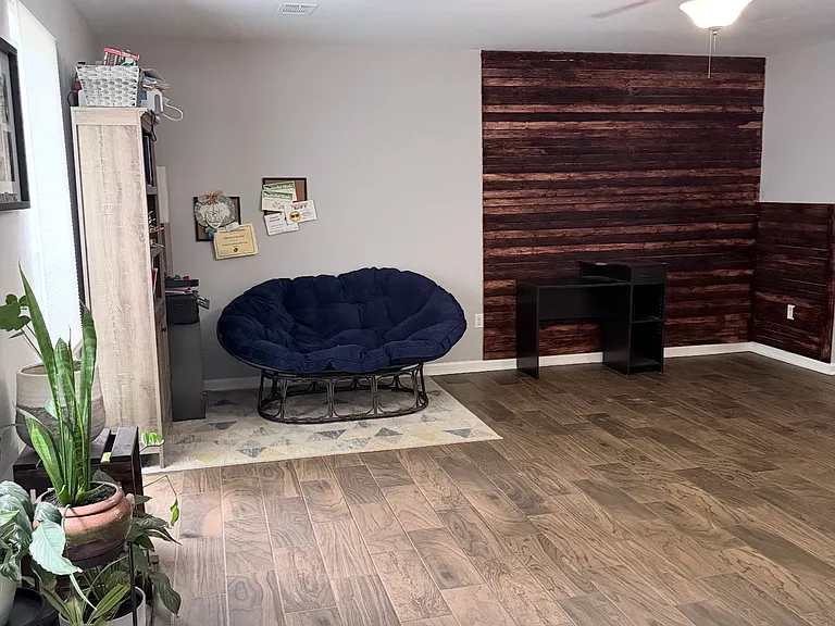 122 The Esplanade Way SW — Photo 3