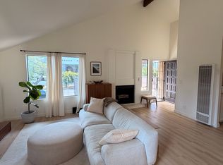 1564 Diamond St, San Diego, CA 92109
