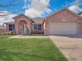 2703 Logan Dr, Mansfield, TX 76063