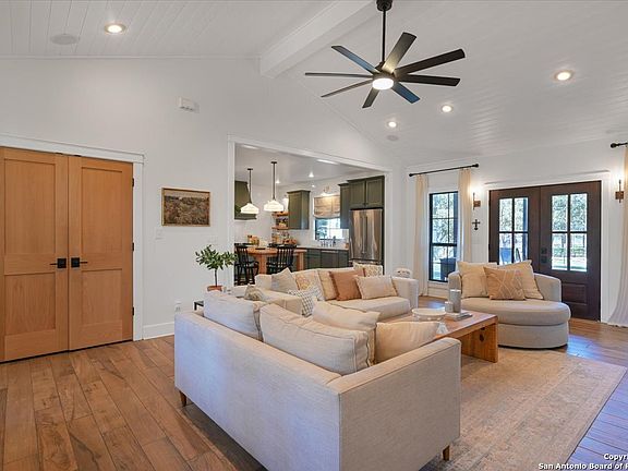 5th image of 6036 Circle Oak