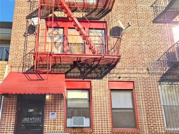 413 68th St, Brooklyn, NY 11220