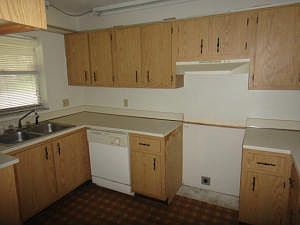 5th image of 464 Glenwood Dr