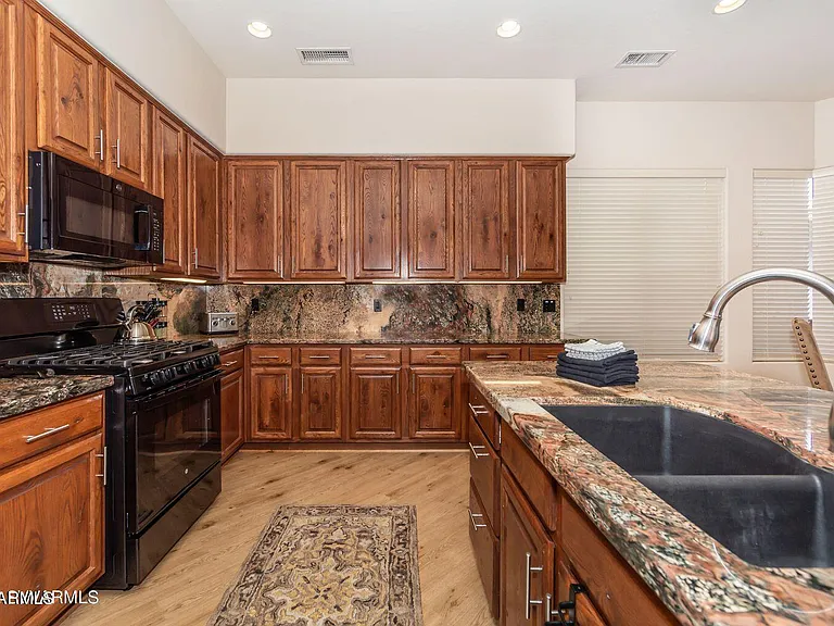 22 Heritage Cir — Photo 12