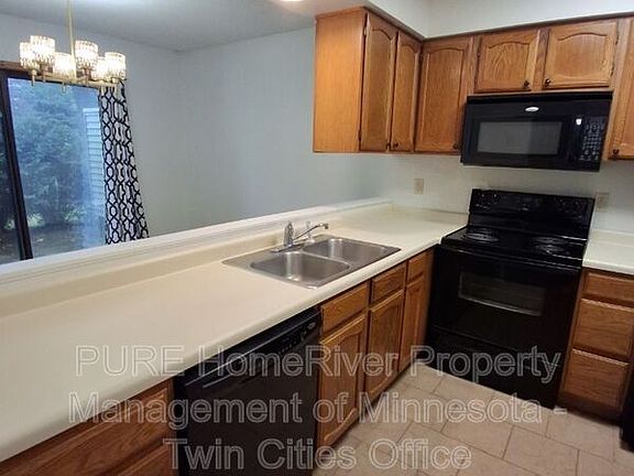 5th image of 24 Elton Ridge Ct NW
