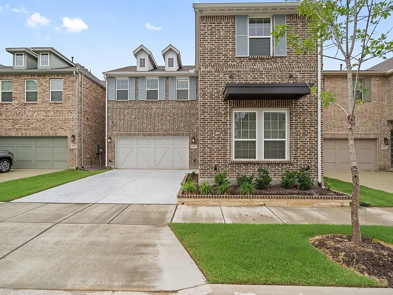 4209 Watson Way — Photo 1