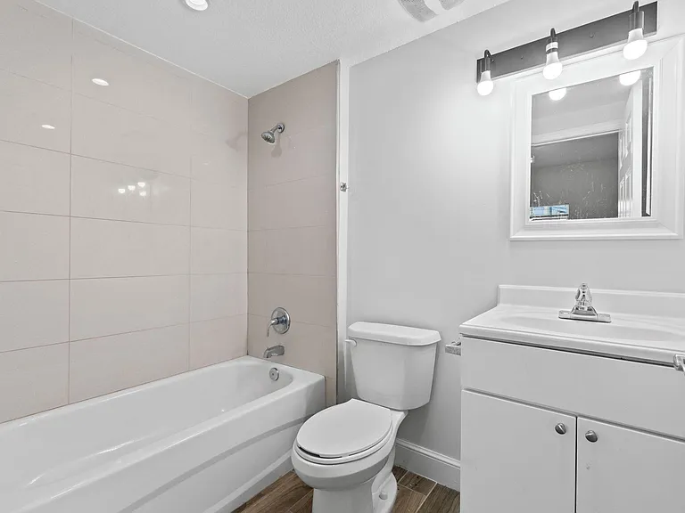 56 W 12th St #A — Photo 18