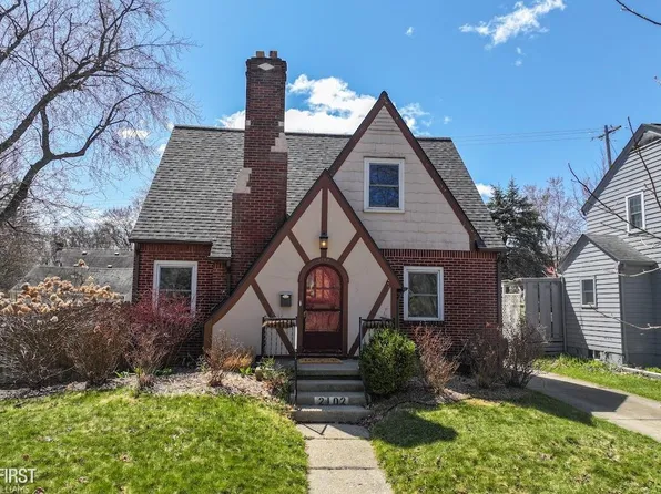 2102 Mountain Ave, Flint, MI 48503