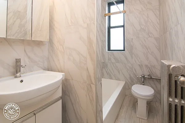 Rented by MySpaceNYC | media 32