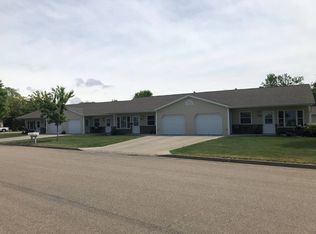 1003 W 5th St, Redfield, SD 57469