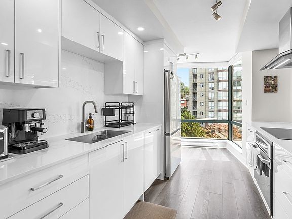 3rd image of 98 10th St #601