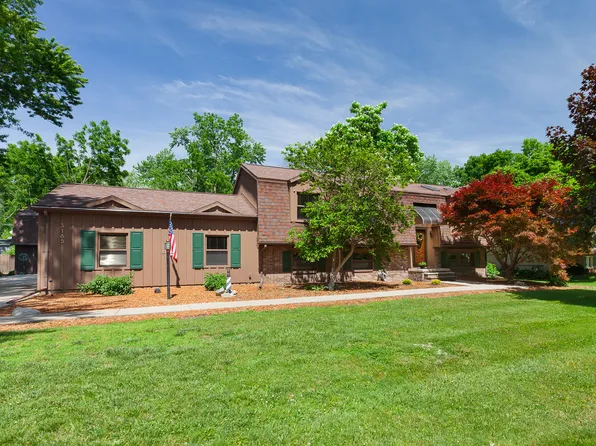 3165 N Grove Dr, Monroe, MI 48162