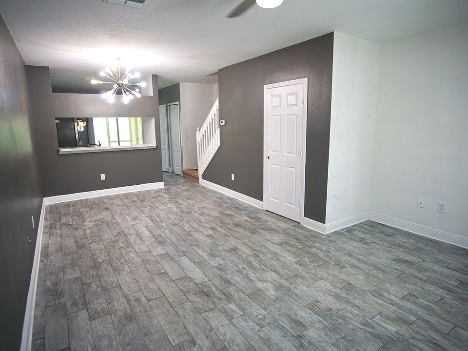 1st image of 1318 Standridge Dr
