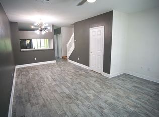 1318 Standridge Dr, Zephyrhills, FL 33543