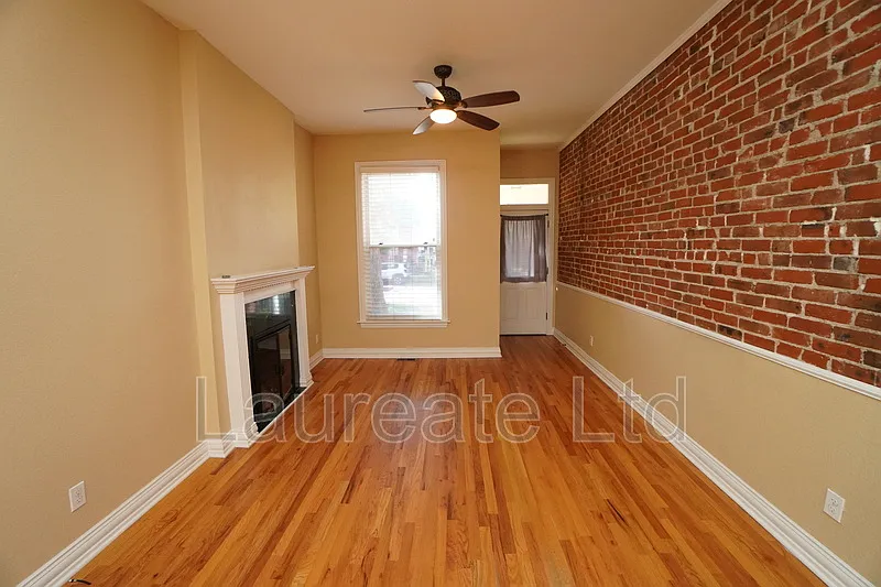 2 bed, 1.0 bath, 1000 sqft, $2,100 — Photo 3