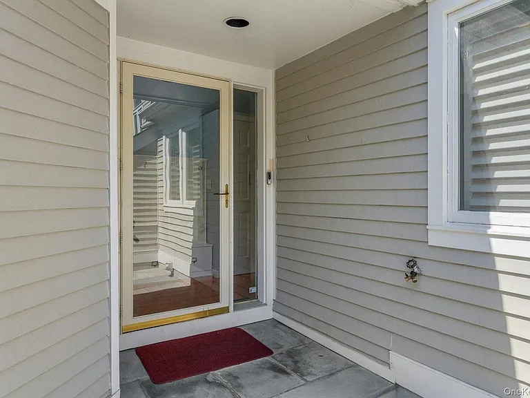 102 Boulder Ridge Rd — Photo 2