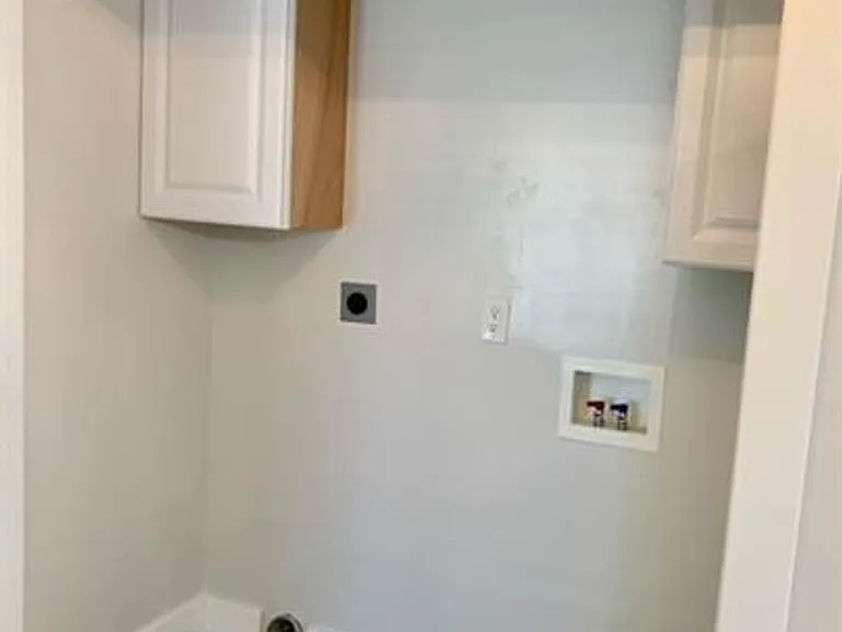 420 Mineral Ave — Photo 2