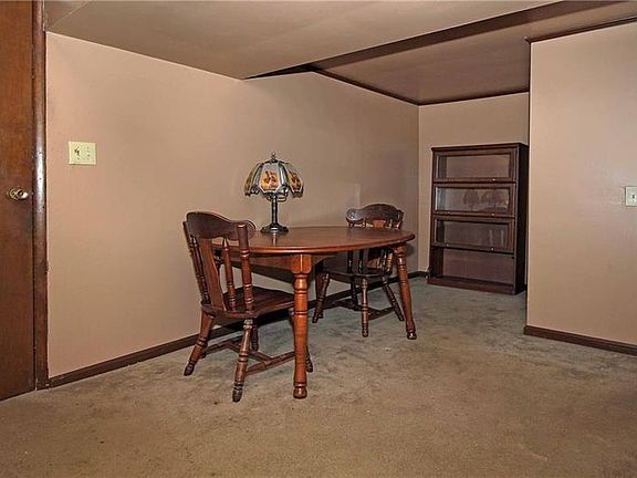 4th image of 298 Deer Park Dr E