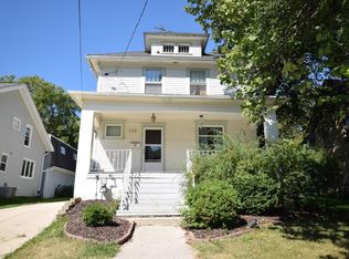 158 N 10th Ave, West Bend, WI 53095
