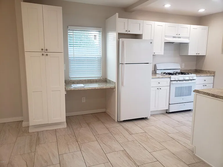 206 E Jones Ave #11SH — Photo 10