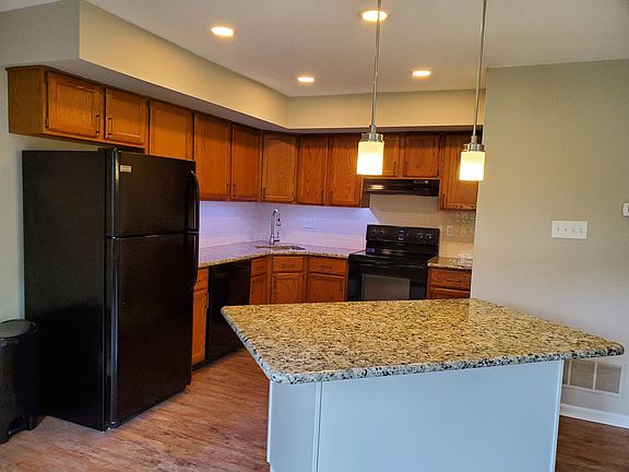 Kitchen with Granite and Extended Island