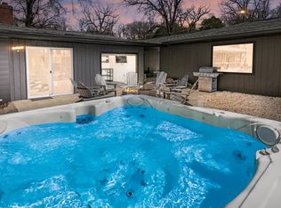 5488 Fernwood Ln, Loves Park, IL 61111