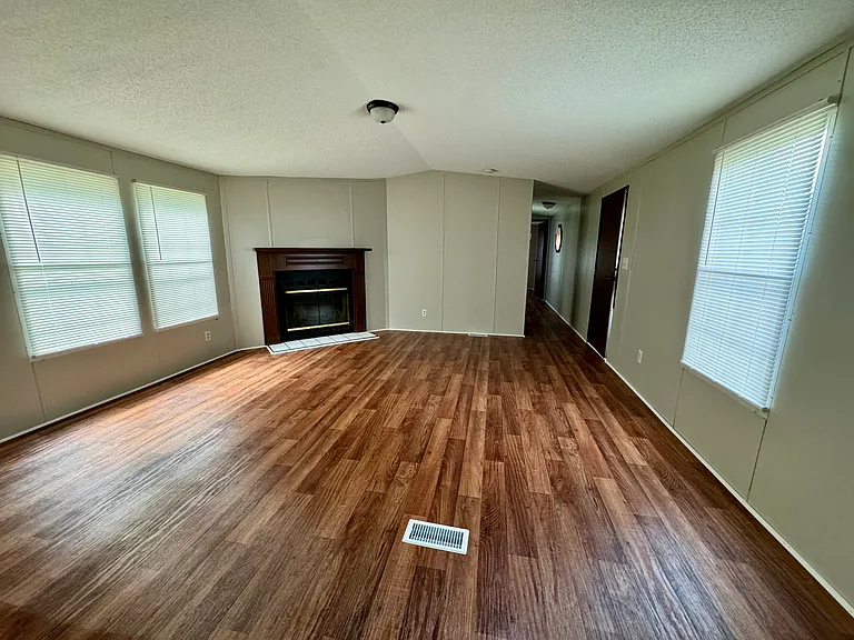 140 Eagle Rd — Photo 4