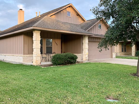 2nd image of 1598 Woodbine Ct