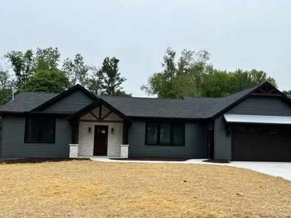 107 Prospect St, Baltic, OH 43804