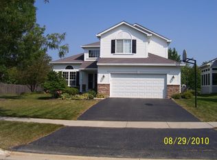 2220 Somerset Ln, Mundelein, IL