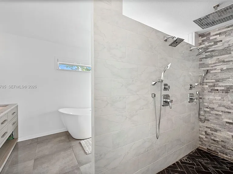 1617 SW 17th Ave — Photo 16