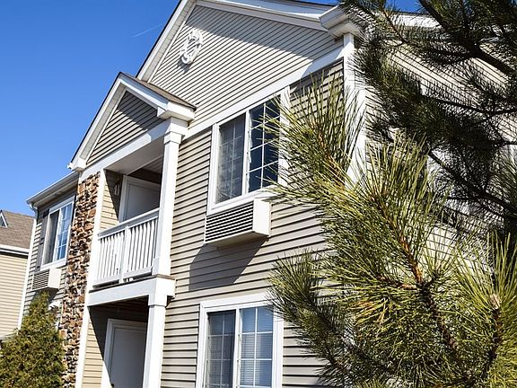 3rd image of 2223 Silverstone Dr