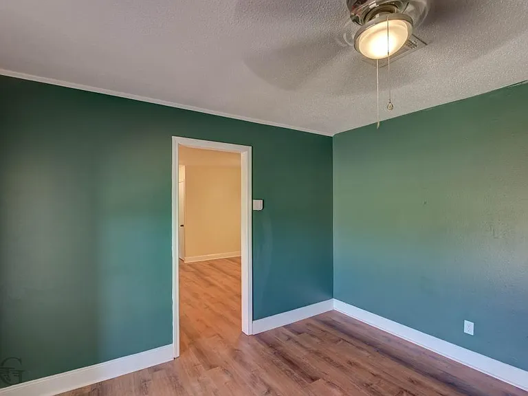 1312 Fox St — Photo 7