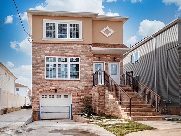 2nd image of 436 Eltingville Blvd #2