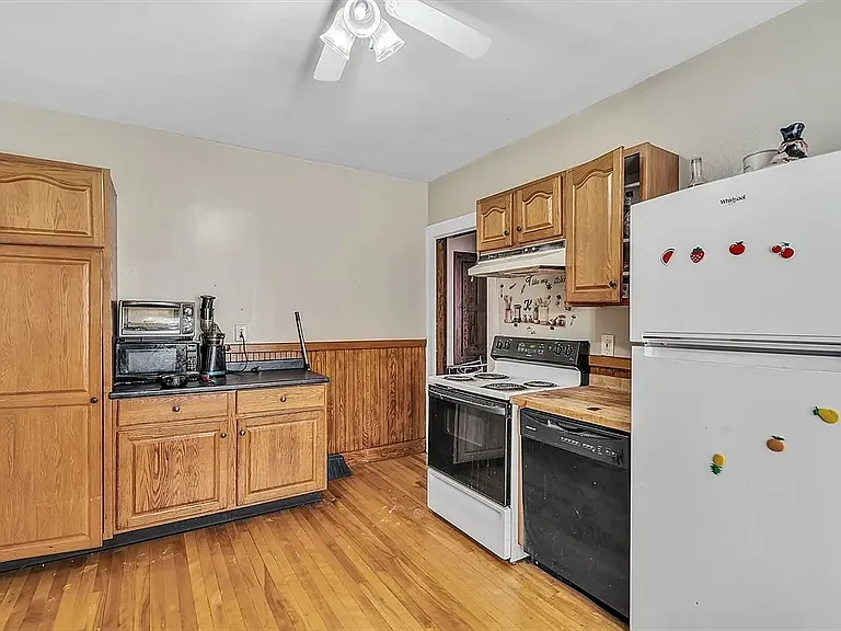 7 Fiske St #2 — Photo 4