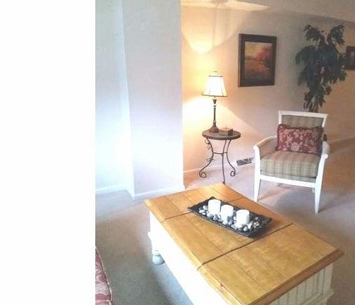 4th image of 1003 Debbie Ln