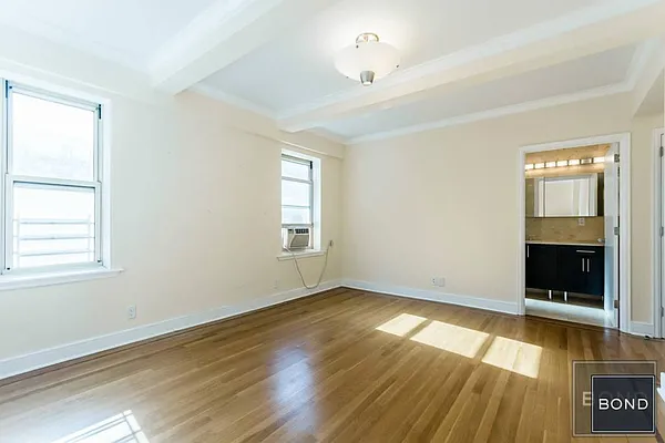 Rented by Bond New York | media 24