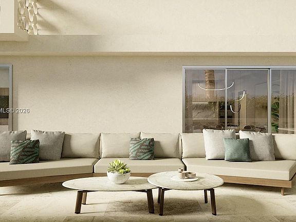 5th image of 250 Collins Ave #110