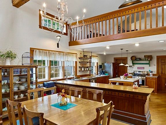 4th image of 14 Curtis Road