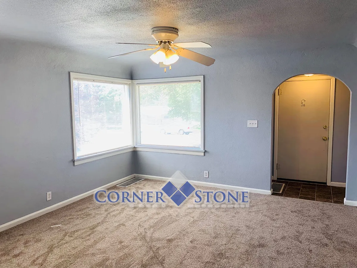 Building Photo - 508 Nectarine St