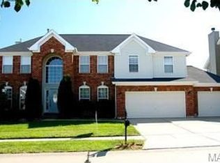 410 Avalon Chase Dr, Fenton, MO 63026